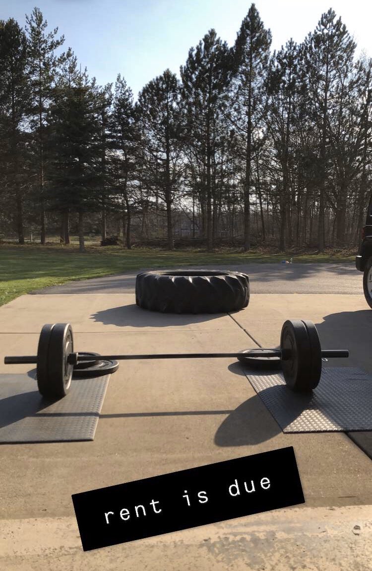 Jay22K's tweet photo. Beautiful day to bang and clang a clean and jerk ladder. Felt good to get some heavy-ish weight up in the air. #againfaster #roguefitness #quarantine2020 https://t.co/bxTaAK4yDV