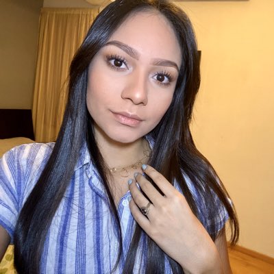 VictoriaCaruci's tweet photo. #NuevaFotoDePerfil https://t.co/7PY3fia7HC