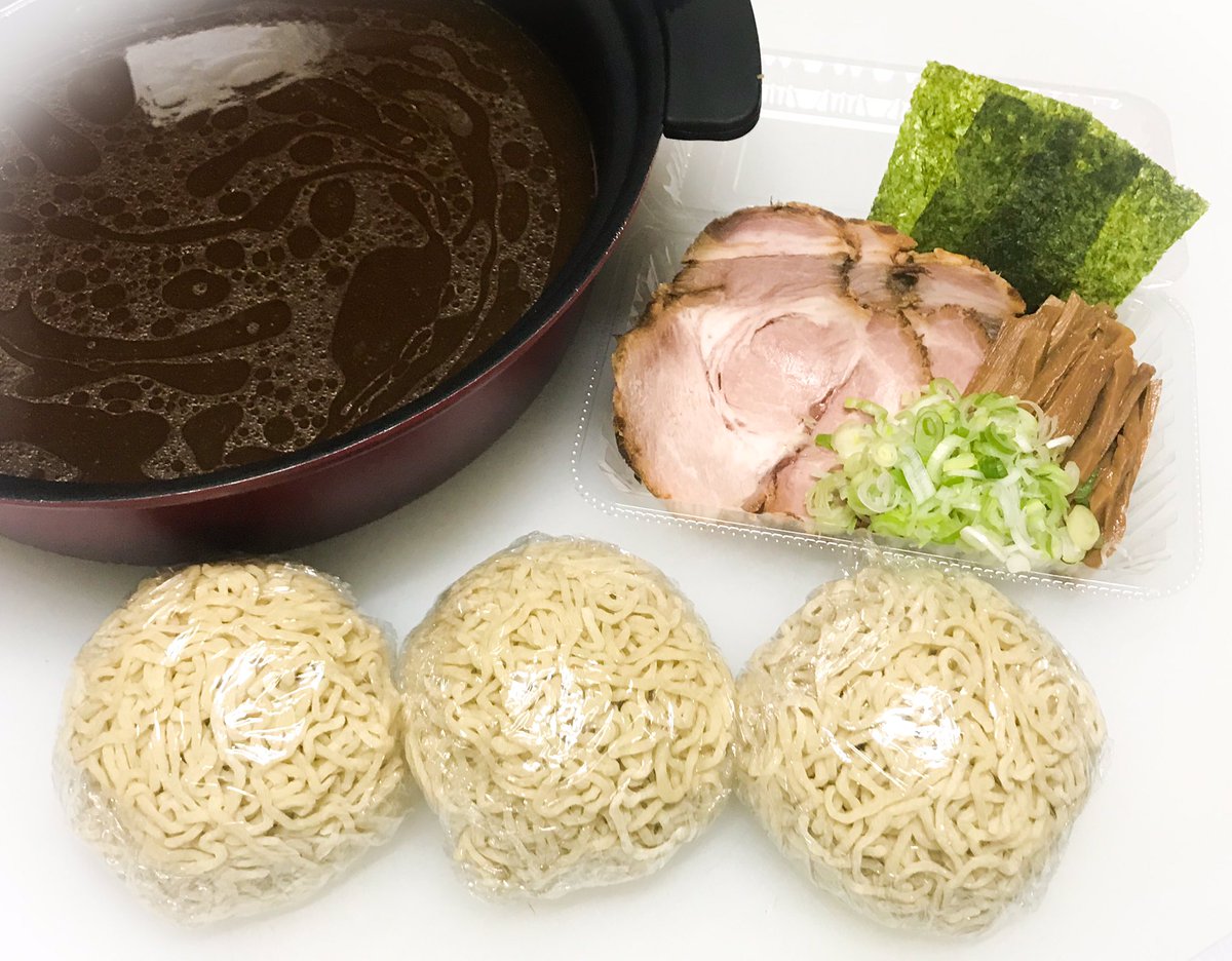 来集軒久下店 ご自宅でラーメンを 生麺 スープ 具材を分けて ご提供いたします ラーメンキット 一人前 生麺 160g スープ 400cc チャーシュー メンマ 海苔 薬味 570 税込 スープを入れる容器 お鍋 どんぶり等 を ご持参ください 来集軒久下店 ご自宅でラーメンを 生麺 スープ 具材を分けて ご提供いたします ラーメンキット 一人前 生麺 160g スープ 400cc チャーシュー メンマ 海苔 薬味 570 税込 スープを入れる容器 お鍋 どんぶり等 を ご持参ください
