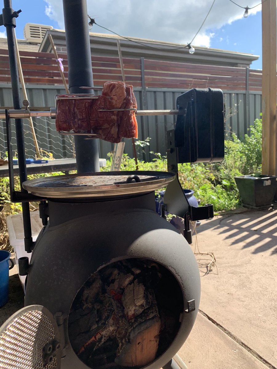 LisasDays's tweet image. Cooking Picanha over the coals #Ozpig #bbq #cookoutside #carnivore #carnivorediet #pichana