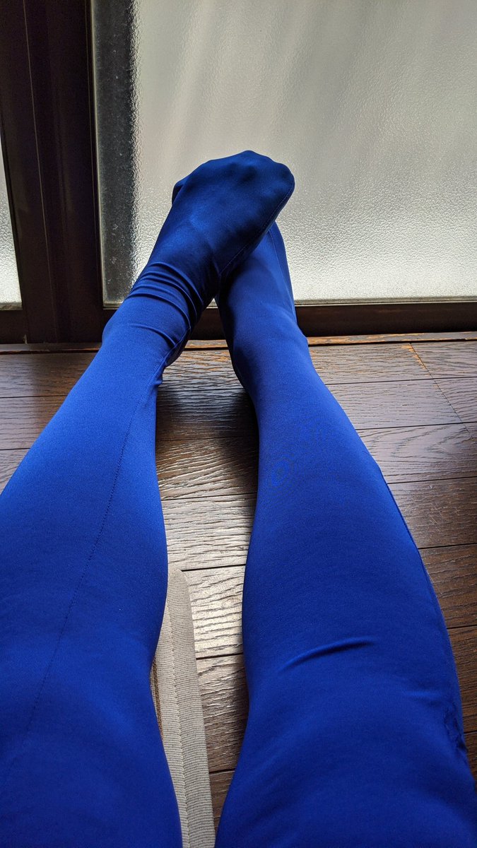 初めてゼンタイ着て写真撮った！ゼンタイ初心者です…でも、ゼンタイフェチの人とスリスリしたい！