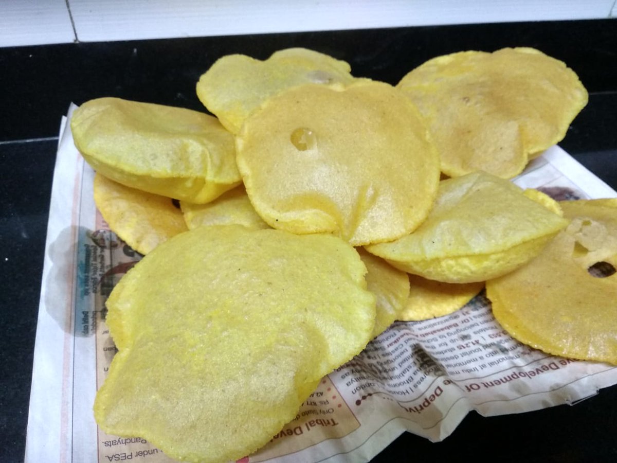 AHaldipurkar's tweet photo. @thecorpcommguy @Sanaj07 @TweetsAnup @amithpr @hemantgaule @dhempe @amandhall25 @mokshjuneja @saraswati1984 @SaranshGoila @TheVikasKhanna Wow looks yummy. Well we tried with lot many new recipes right from #kfc #ricebhakari #muttonrassa #komdiwade #ragdapattice https://t.co/7nyyOy3CHz