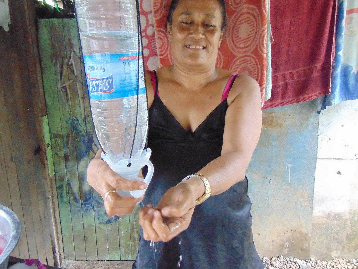 RotaryHHFH's tweet photo. @raydixon1066 🖐️🚰 #rotary #handwashing #behaviourchange project #handhygieneforhealth WATCH VIDEO https://t.co/uKEEDPh8e0 https://t.co/HtUOzsVYKT with #SPATAP Portable Tap making communities hygienic instantly https://t.co/7X3H0SlUB7  info@handhygieneforhealth.org #COVID19 https://t.co/I8L1SZgAZj