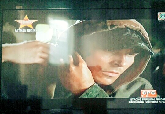 MrFrankBaraan's tweet image. 'BATMAN BEGINS' begins w/ prison guards locking up Bruce Wayne in solitary confinement. Inside solitary, Henri offers him "the path of a man who shares Ra's al Gul's hatred of evil &amp;amp; wishes to serve true justice."

ABS-CBN &amp;amp; GMA AIRED IT AT THE SAME TIME!

COINCIDENCE? GO FIGURE!