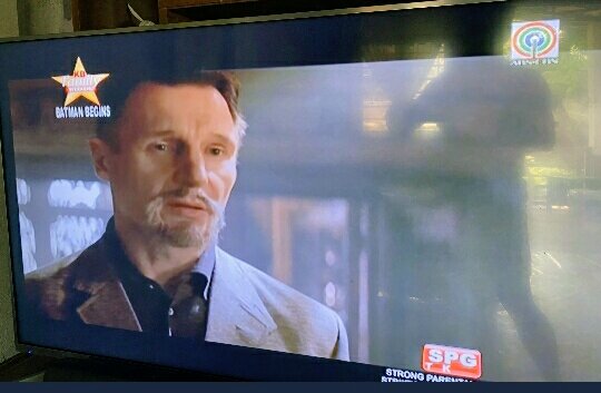 MrFrankBaraan's tweet image. 'BATMAN BEGINS' begins w/ prison guards locking up Bruce Wayne in solitary confinement. Inside solitary, Henri offers him "the path of a man who shares Ra's al Gul's hatred of evil &amp;amp; wishes to serve true justice."

ABS-CBN &amp;amp; GMA AIRED IT AT THE SAME TIME!

COINCIDENCE? GO FIGURE!