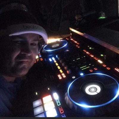 djadonis916's tweet photo. #NewProfilePic https://t.co/ZOCJxoXMwP