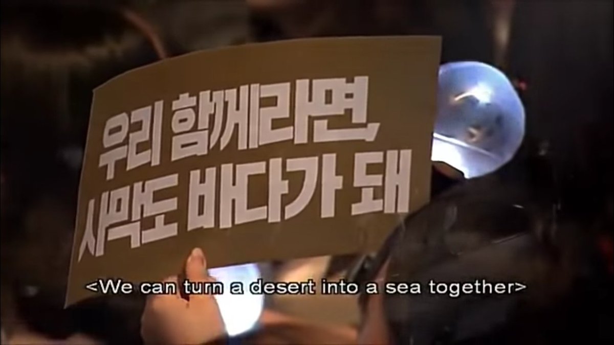 charts_k's tweet photo. "We can hold back our tears while singing Born Singer or 2!3! but once you showed the slogans, it's hard to control our feelings"

Slogan: When we're together even the desert becomes the sea" #BANGBANGCON_D2 https://t.co/pEKo2tNzw8