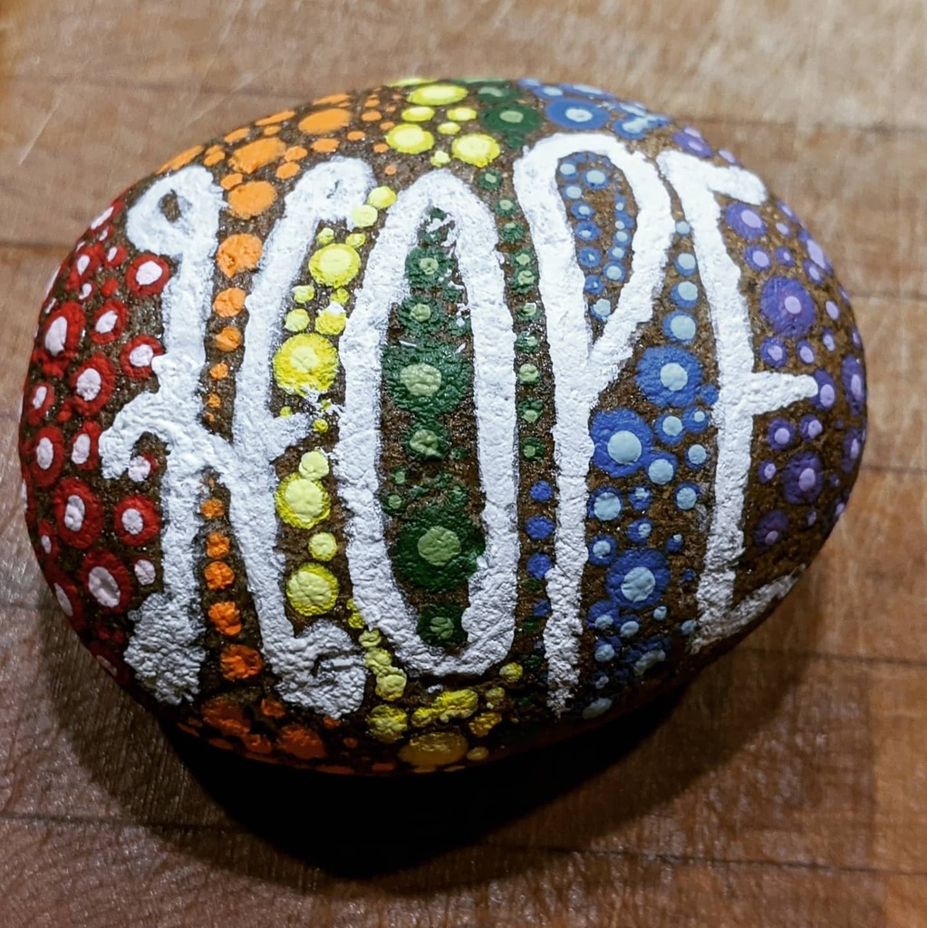PasteyBean's tweet photo. #Hope #tnpaintedrocks #paintedrocksoftn #paintedrocks #hoperocks #rocksofhope #hopeisnotcancelled #cokesburychurchknoxville https://t.co/1dkeRmQzN9 https://t.co/NMdZXI2xCS