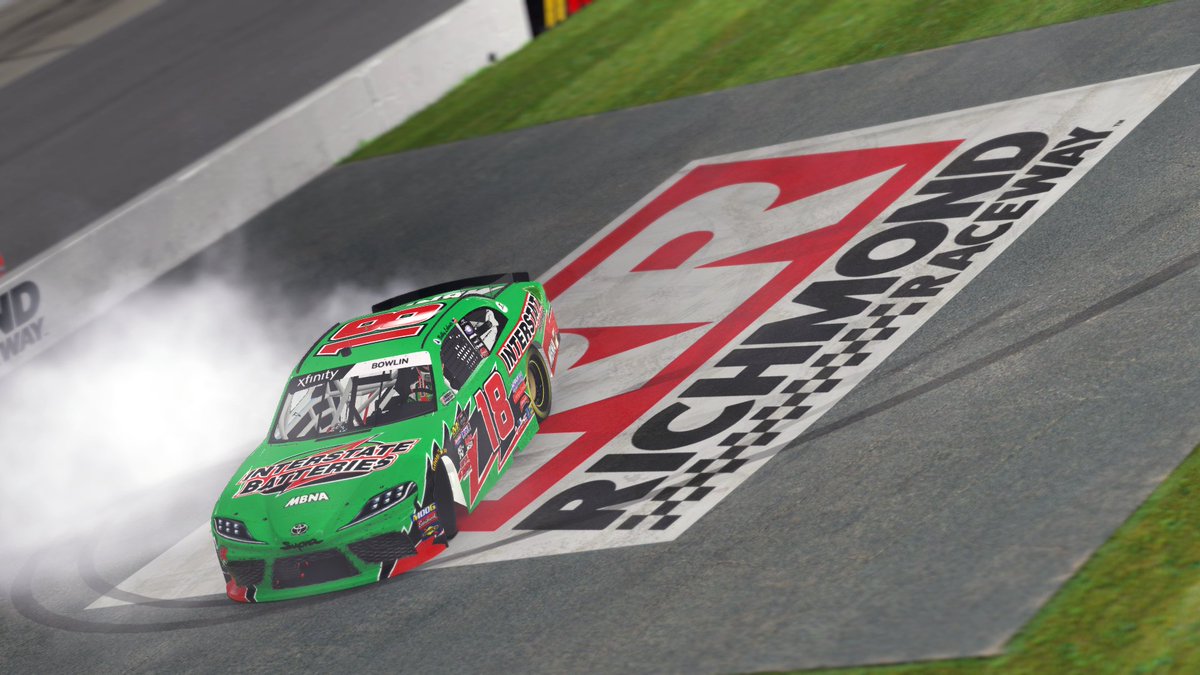 justinmelillo's tweet photo. Wild night, WILD ending at the virtual @RichmondRaceway for the @FTFRacingLeague!
@BowlinGraham brought it home P1 tonight,scoring his first victory of the 2020 FTF GNS season.
The No. 53 machine brought it home somehow in 23rd after a melee coming to the line.
#fgns @ eRR π€ https://t.co/etQUwMKhNs