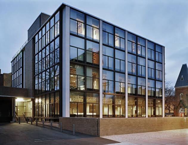 イェール大学アートギャラリー1953byルイスカーン