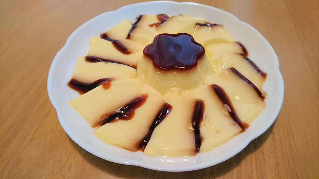 なんて斬新な発想ｗｗプリンの切り身を刺身にしました！