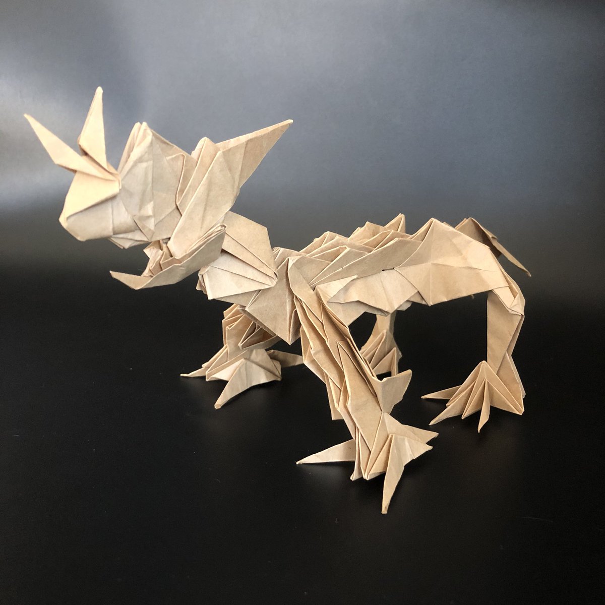 りょうすけ 組み立て折神工房assembly Origami Workshop En Twitter 折り紙 ユニーク折り紙 組み立て折り紙 折り紙好きと繋がりたい 黒曜石 岩 石 岩石 宝石 ドラゴン 竜 龍 折り紙ドラゴン おりがみドラゴン 折り紙岩 おりがみいわ Origami