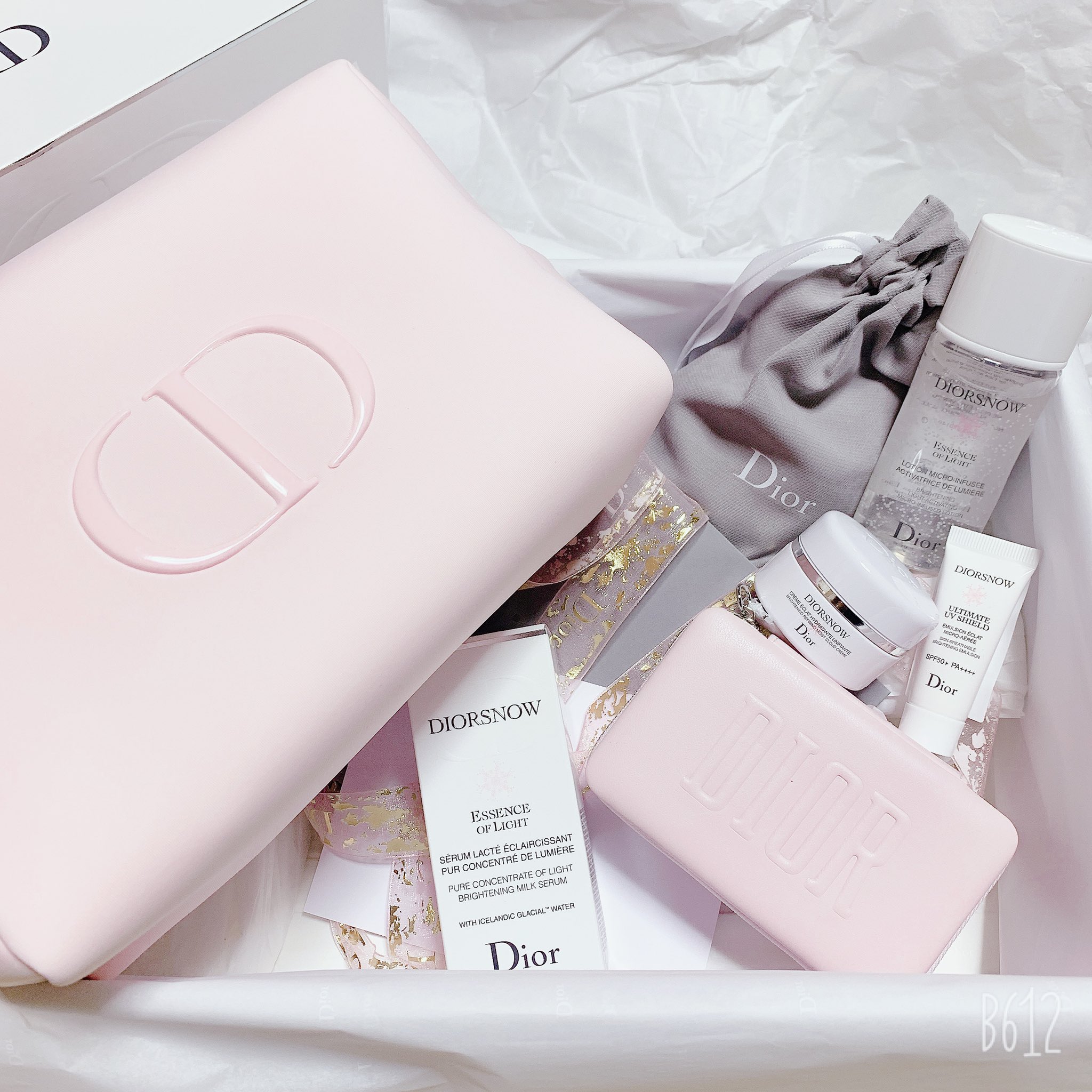 メール便可 2セットまで ディオール Dior✨スノーエッセンス コフレ
