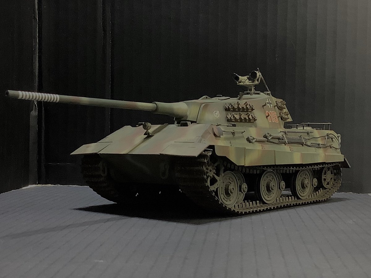 panzerworks's tweet photo. ロケットモデルズ 「牙砲塔」テストショットプレゼント🎁
E-50 Ausf.F Panther lll
キルマーク バルケンクロイツはエアーブラシで処理。
師団マーク ナンバーはデカールで処理。
赤外線暗視装置は流用。
@rocket_models @msmodelswebshop #voyagermodel #GRIFFONMODEL #Friulmodel https://t.co/ts29lNBzRH