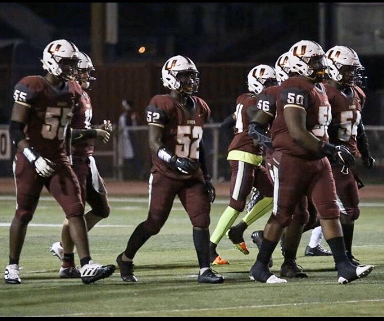 TheU_FarmersFB's tweet photo. #NationalLinemanDay 
🙌🏼🏈
@jared_durand @harem_king12 @KhariParker50 @TerellCannon55 @Malachipierrel2 @king_Cj65 @Its_Rozay @davisd321 @MrSkillz101 @_Uchennaa @ZionEtienne @Bigg_jayy1 @8_ehernandez @JustinBogan75 @BoweNajee @MikeTverdov97 @chrisjwilliamss 
IT ALL STARTS UP FRONT https://t.co/g1xw3og3Ki
