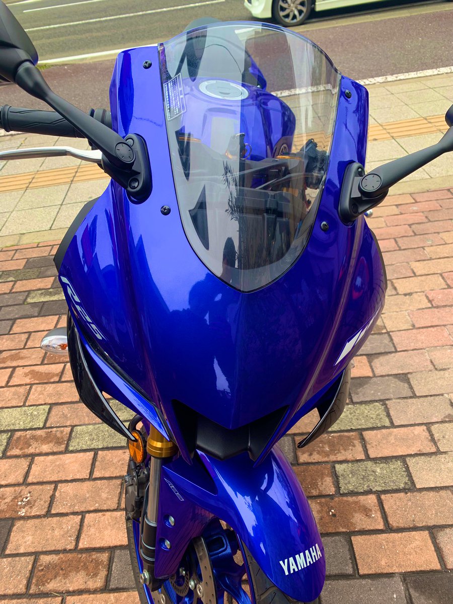 名前：YAMANEKO
性別：♂
年齢：24
住み：宮城
車種：YZFR25
身長：170
好き：ねこ・バイク・釣り
一言：暇さえあればいっぱい乗ってあげたい！自作カッティングステッカー作ります！

#バイク乗りとして軽く自己紹介 
#バイク乗りと繋がりたい 
#バイク好きな人と繋がりたい