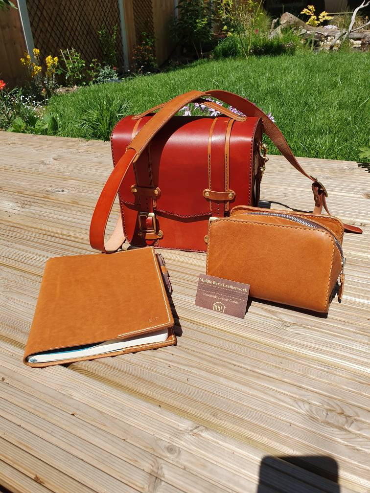 SandraPoppys1's tweet image. Personalised Leather Journal, Custom Leather Journal tuppu.net/efbcbc92  #PersonalizedJournal