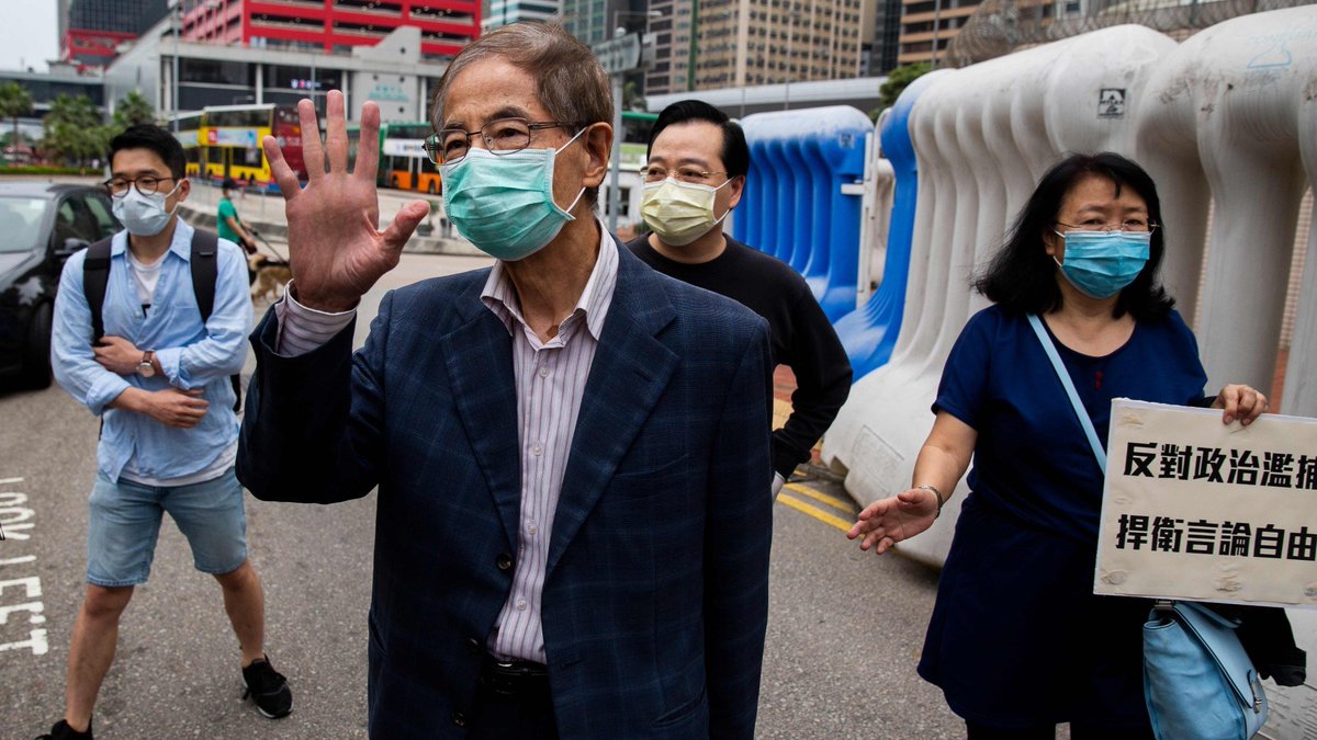 SR_Nyheter's tweet photo. .@sr_ekot: Massgripandet i Hongkong fördöms https://t.co/pRoEjSWpei https://t.co/cqpRFZzIl9