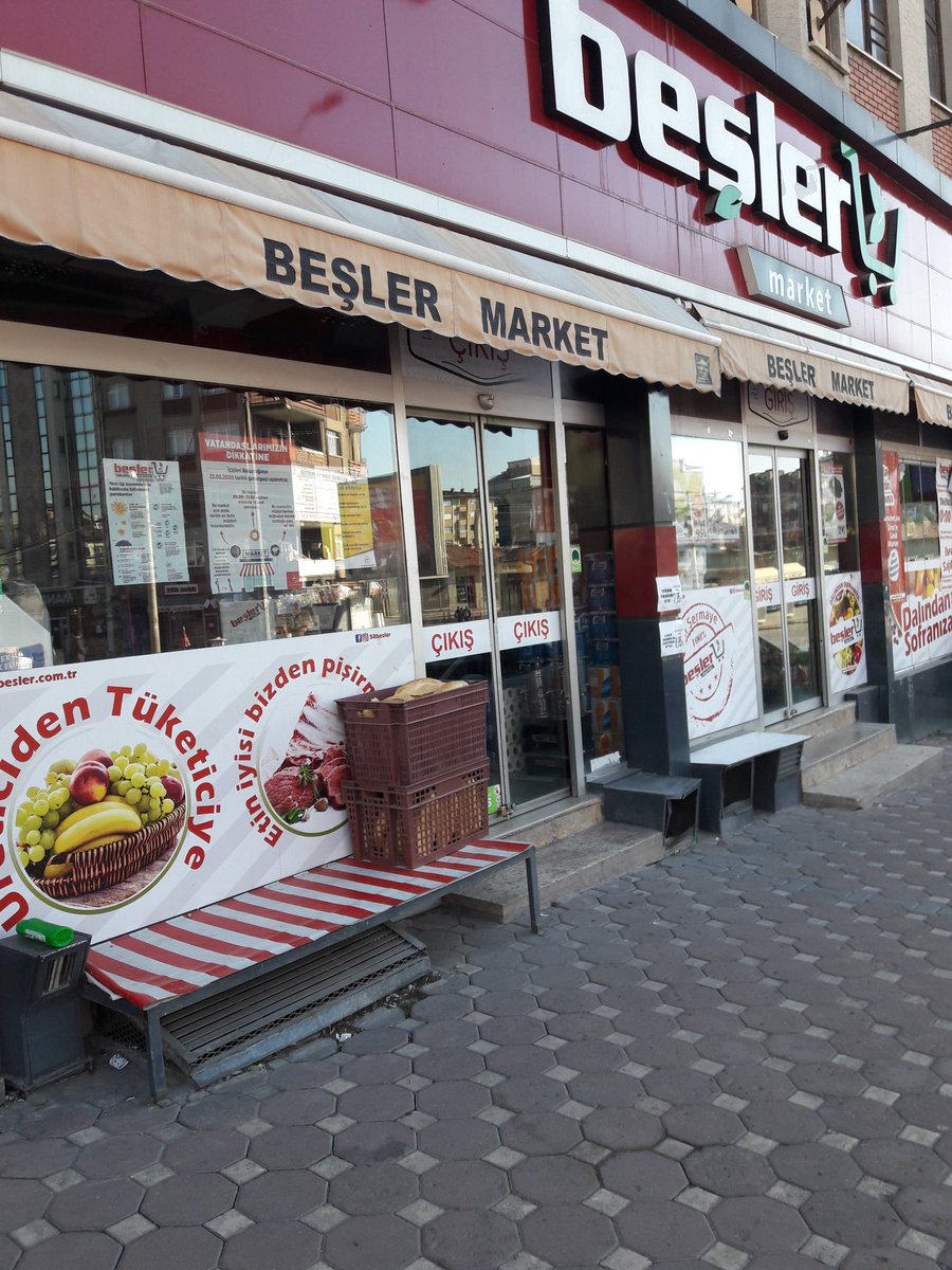 Hikmet ısik cd.dikilitaş mevkii.Besler market.yasadigimiz bu corona virus salgin ortaminda acikta bekleyen ekmekler insan sagligi icin nekadar dogrudur.bu konuda ilgilileri goreve sivas halki adina goreve davet ediyorum.saygilar <a href="/buyuksivashaber/">Büyük Sivas Haber</a> ,<a href="/sivasvaliligi/">Sivas Valiliği</a> ,<a href="/sivasbeltr/">Sivas Belediyesi</a>