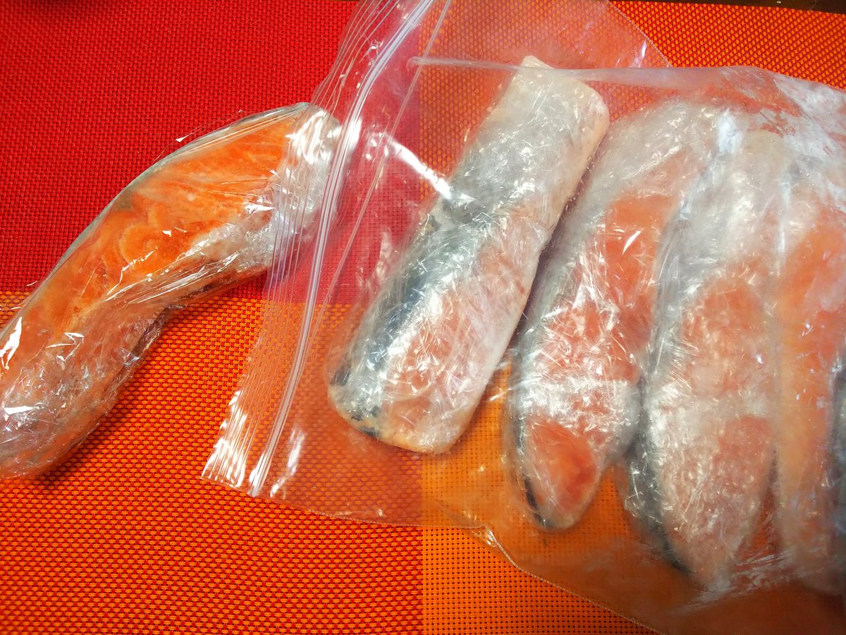 circlejmaru21's tweet photo. 何でもかんでも
冷凍庫へストック🤣 https://t.co/Cz8VEWVHIg
