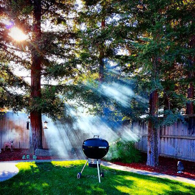 JustGrill's tweet photo. Со светлым праздником Пасхи!🕯
Пусть этот святой праздник поселит в сердцах радость и теплоту, принесёт в дом мир, благополучие и счастье, подарит здоровье и душевное равновесие. А главное, очистит сердце от всего того, что тяготит!

#justgrill… https://t.co/FbqscryrCJ https://t.co/exLM4VkTJd