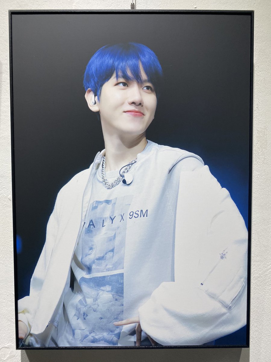 OSHkkar's tweet photo. 예쁜 백현이로 가득한 곳❤️ 전시회 감사합니다😁😁
#devout2020 https://t.co/PA5iNERmhN