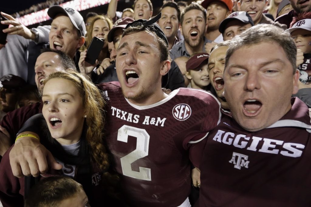 requaal's tweet photo. #AGTG Blessed to recieve my 5th D1 offer from Texas A&amp;M University🤍Gig’em ‼️@SprtsFox @PlanoQBClub @DougWaterman @SWillingtonHBS @notthefakeGMF @Turd_Scott @BarstoolBigCat @RTGDraftNetwork @HardBarnSports @MatthewG714 @requaal

@AggieFootball https://t.co/7jZpiWZEzj