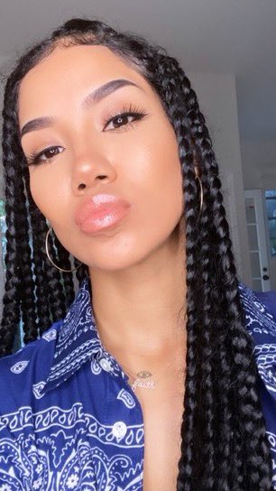 _timothyyy's tweet photo. Black Twitter: 

How do y’all feel about Jhené Aiko’s hair? https://t.co/bv0l6uw6iU
