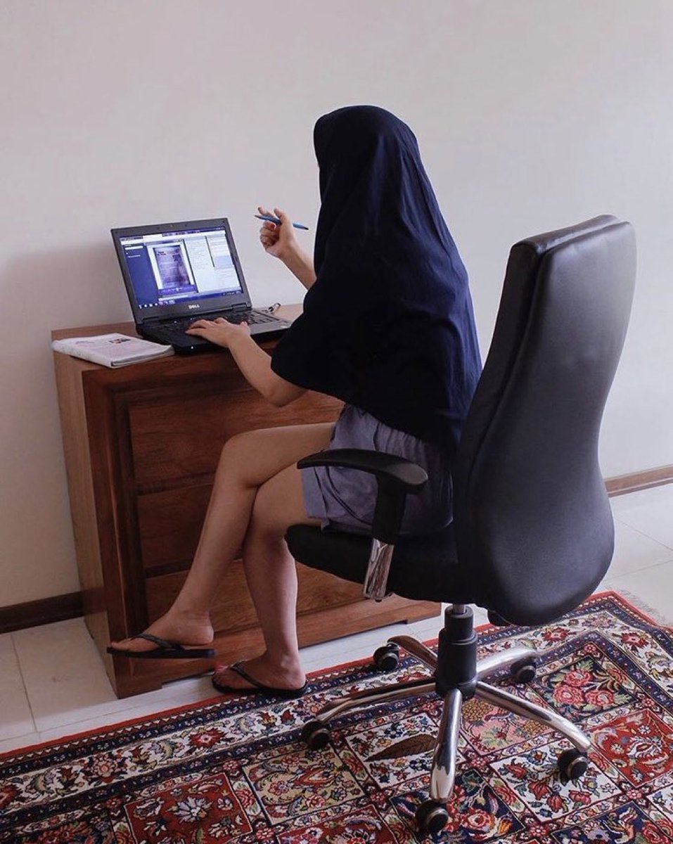 alihamedanii's tweet photo. Amazing photo; A teacher in Iran working remotely from home. Photo by Sareh Arjamfekr https://t.co/DUtXHuiz0T