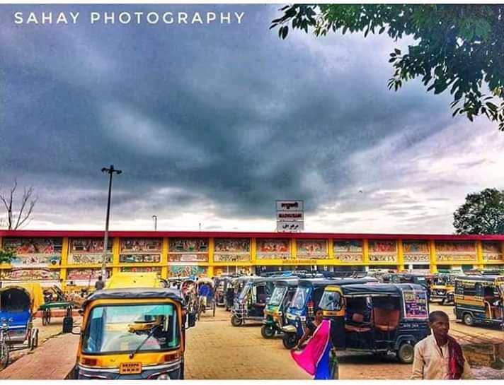 MediaTalksIn's tweet photo. One of the cleanest &amp; beautiful station of India have you ever been here? Its madhubani station ! Come here and be fortunate to see beautiful sight of your motherland 
#MithilaCalling https://t.co/CTG5wx7i5g