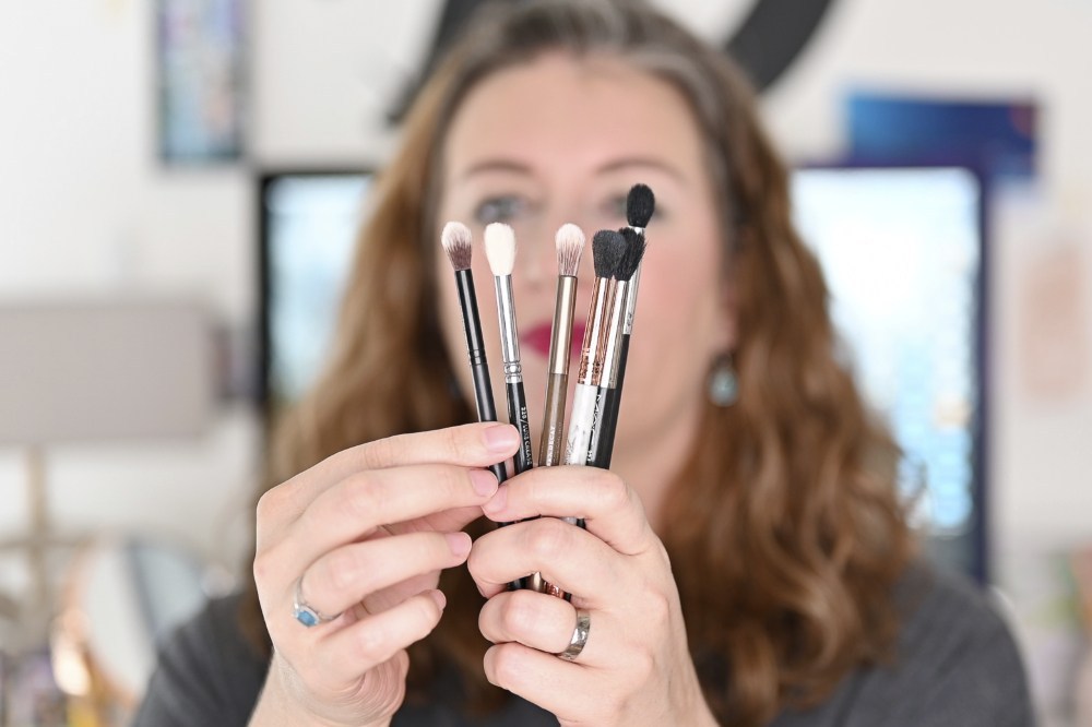 Petit tour parmi mes pinceaux! cpluslanuit.ch/2020/04/19/pet…