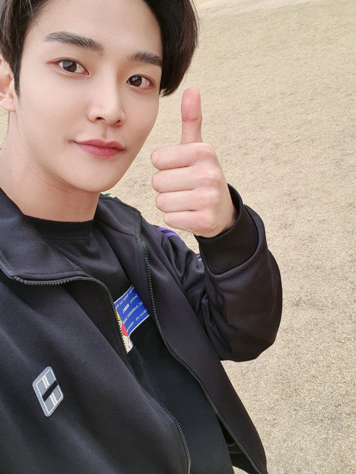 SF9_FANCLUB's tweet photo. [#런닝맨] 끊임없는 질주와 긴박감 넘치는 대결을 통해 대한민국 랜드마크들의 숨겨진 뒷모습을 전격 공개하는 SBS <런닝맨>에 SF9 로운이 출연합니다! 잠시 후 오후 5시! 판타지 여러분의 많은 시청 부탁드립니다🐭

#SF9 #에스에프나인 #로운 #ROWOON https://t.co/rvLReX99rq