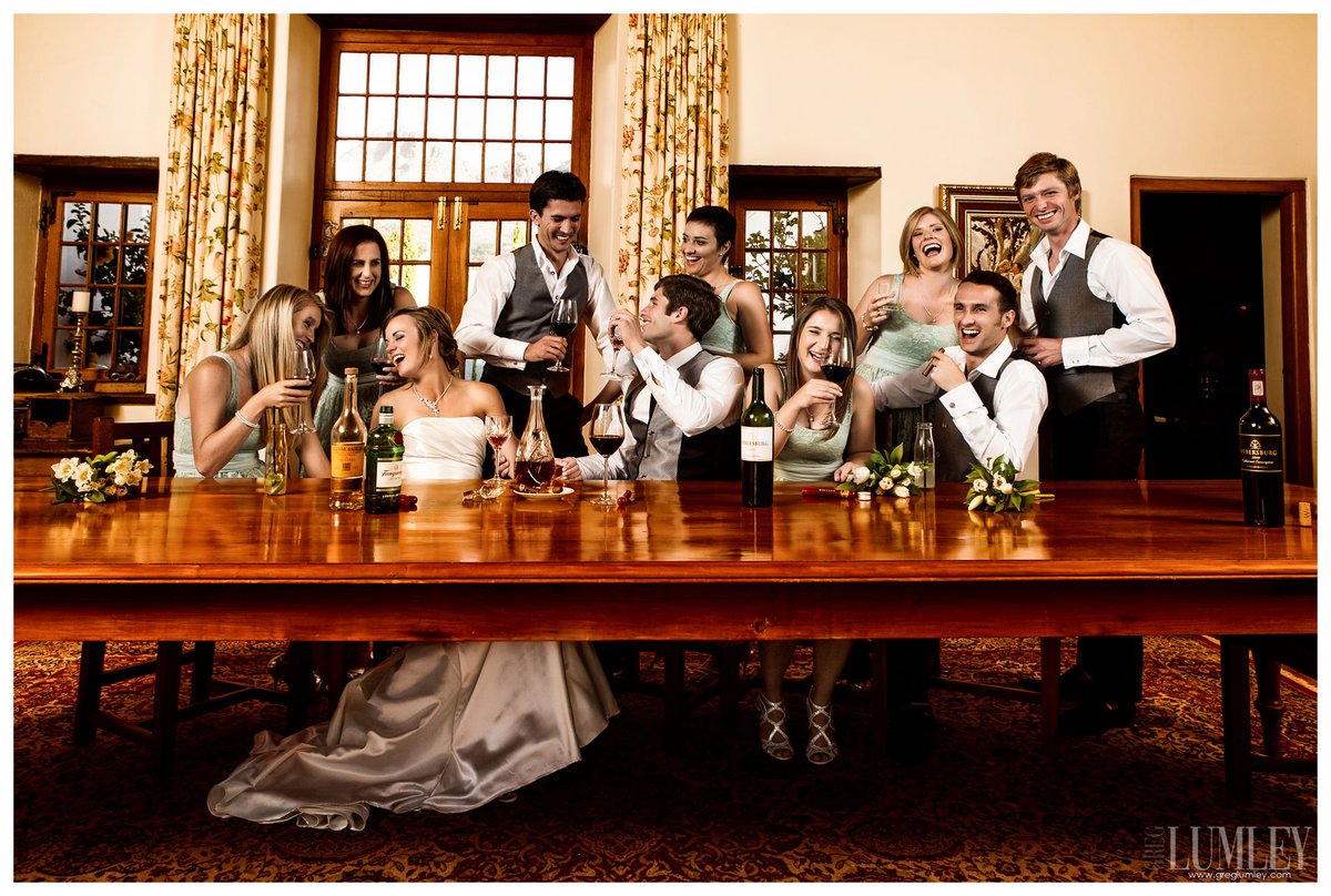 greglumleycom's tweet image. Bridal party photos don&apos;t have to be boring.  🤪
.
.
.
.
.
.
#greglumley#funwedding #capetownweddingphotographer #lastsupper #bridesmaids #groomsmen #laughing #drinking