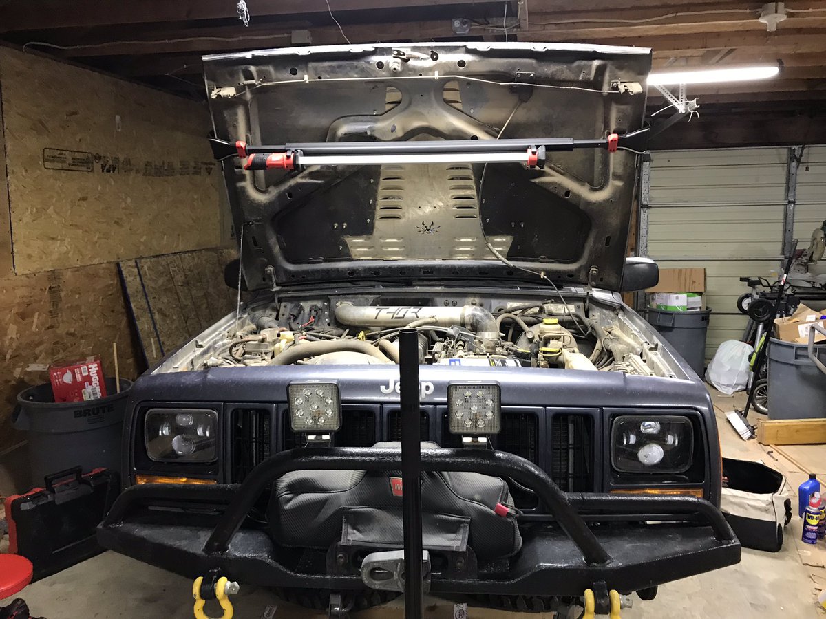 CherokeeTrails's tweet photo. Giving her some much needed and overdo love and attention this weekend. Shoutout to @MilwaukeeTool  for this amazing under the hood light. #jeep #jeeplife #JeepCherokee https://t.co/FZav1gFzKS