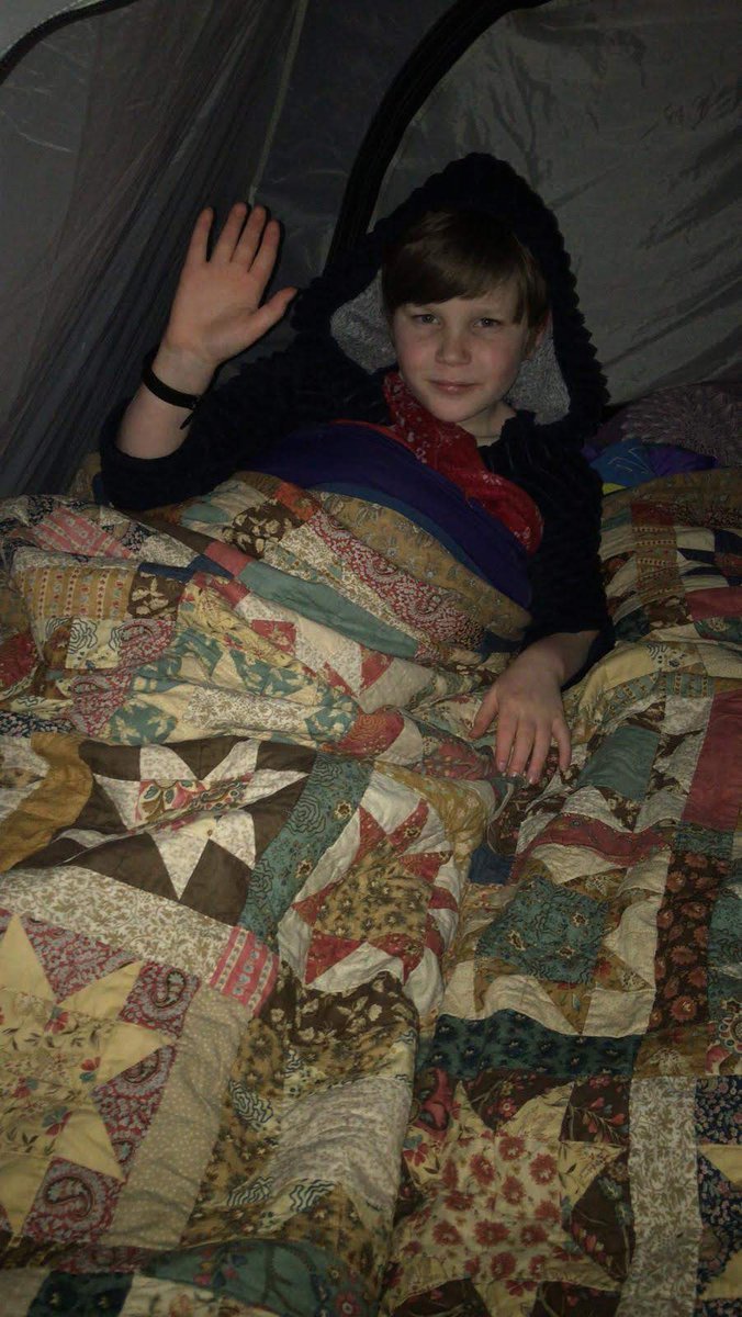 malcolmcorra's tweet image. @FoxCovertPS Rory&apos;s enjoyed a home scout camp holiday with the #SESSleepOut this week. Time in his tent plus fun challenges cooking, creating and a wee bit of chocolate! See you #P7fcps next week 🙂👍