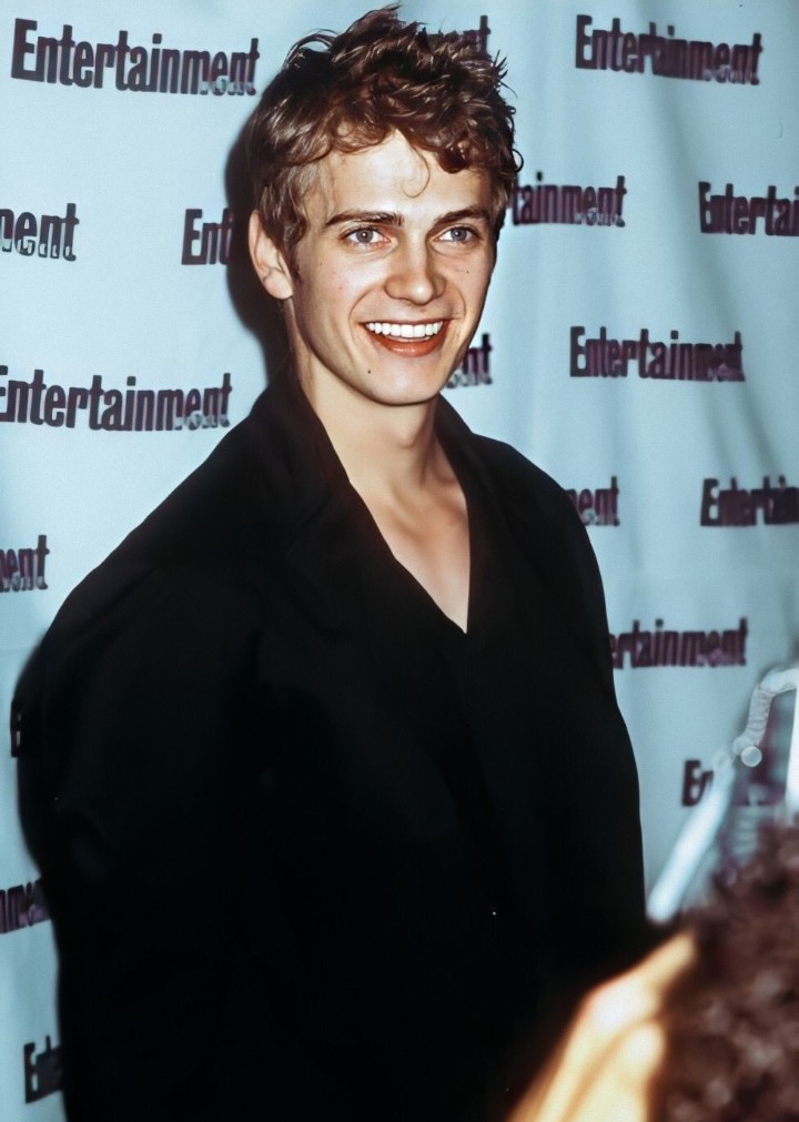 happy birthday to hayden christensen the man who inspired me to make this account, cured my acne, and depression I love you always #NationalHaydenDay