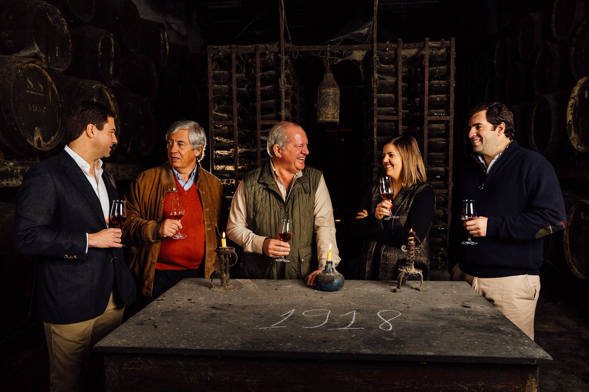 . <a href="/JMFonsecaWines/">José Maria d Fonseca</a> lança packs experiência com provas online personalizadas, gostaria de saber como participar dessa experiência?
spend-in.com/gourmet-foodie…
De #SPENDIN nosso apoio através da leitura para #FiquemEnCasa