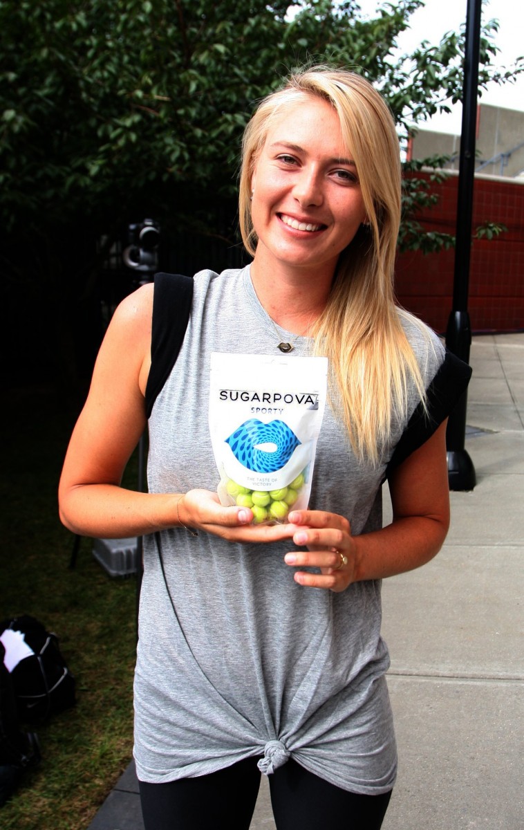 Happy Birthday to Maria Sharapova. She is by far the sexiest sportswomen of all time. 