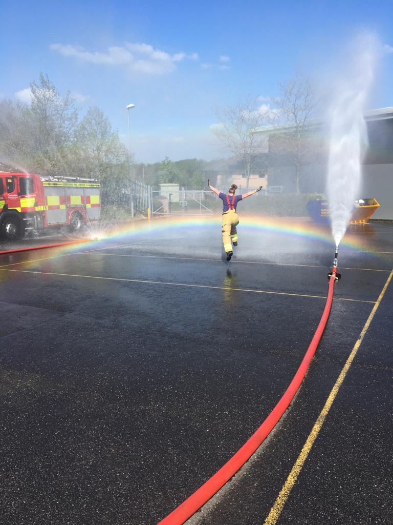AlfretonFireStn's tweet image. During routine equipment testing today, White Watch made a rainbow for NHS staff.
🌈🙏
#ThankYouNHS