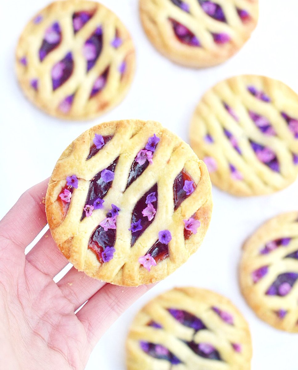 andreamchef3's tweet photo. MINI CROSTATA ITALIANA - fácil y rica, además custimizable con tu mermelada preferida 😃 aquí os dejo la receta👉🏻 https://t.co/FuzIGgzvT3 https://t.co/5jMG2luRSe