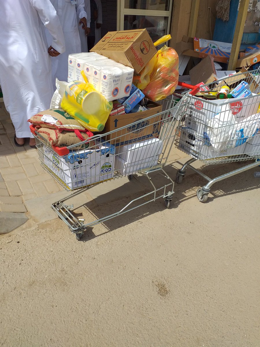 k2016k1437k's tweet photo. قدم فرع الجمعية الخيرية بالغطغط وغرب المزاحمية سلة رمضان للمستفيدين
نسأل الله أن يتقبل منا ومنكم صالح الأعمال وأن يبلغنا شهر رمضان المبارك... https://t.co/EaBhBgXJ0Q