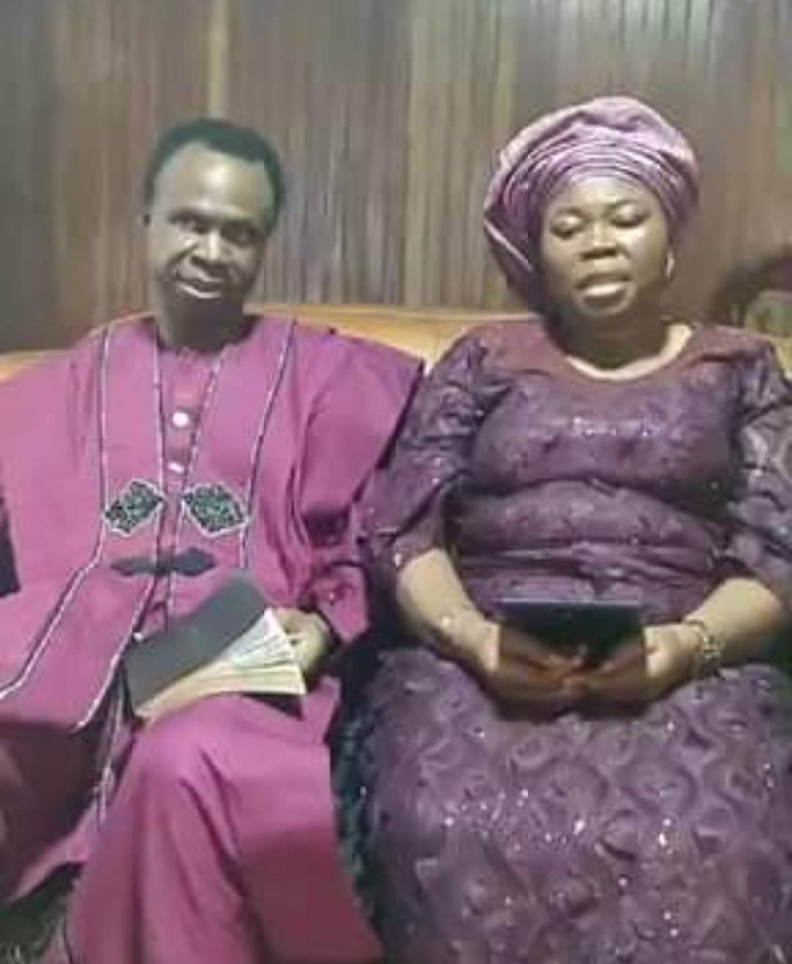 WEBICWORLDWIDE's tweet photo. We've the link to this special Sunday service with our daddy and mummy GO for you. Kindly click through and be blessed! https://t.co/v2VqpxXjxM
#God
#JesusChrist 
#HolySpirit 
#ProSAWE
#TheRealAyorinde
#WebicProphetess
#WebicWorldwide
#WebicSundayService
#covid_19
#covid19out https://t.co/tncWmr0QP7