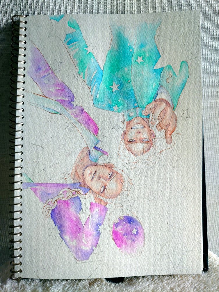 星降る絵の製作過程
下書き→ペン入れ(コピックマルチライナー0.1)→ぬりぬり→主線描き起こし前
スケブはA5サイズのワトソン紙、水彩はフライング🐯で500円くらいで買った固形水彩とぺんてるの水筆です 