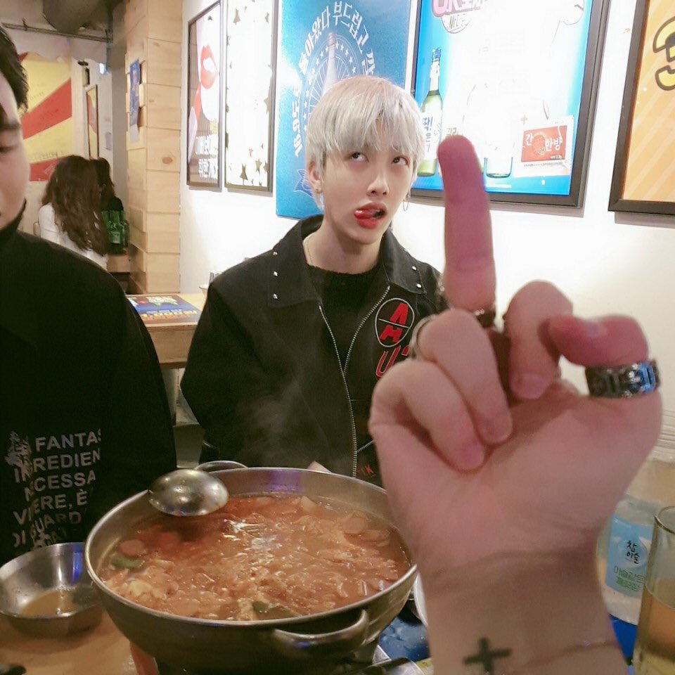 KingdomsPics's tweet photo. Thank you Fluffy Cat #Jinho for this content! โฅ๏ธ
Otter #Sukjun and Fairy #Inho
#UnKnown #์ธ๋
ธ์ด #kingdoms #oroute #ํน๋ค์ฆ #์ค๋ฃจํธ #antares #because #์ํ๋ ์ค #๋น์ปค์ฆ https://t.co/HDpLVi7Nj4