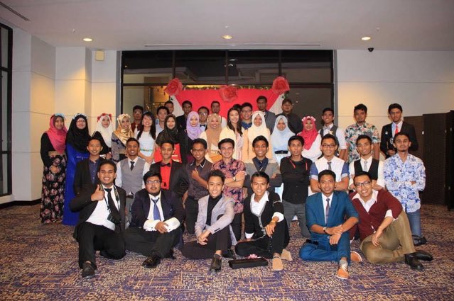 nurulladrelia's tweet image. Batch diploma 13/14 yang dipinggirkan di pekan 😂. #soaringupward 🙋🏻#ytjt #electricalmechanical