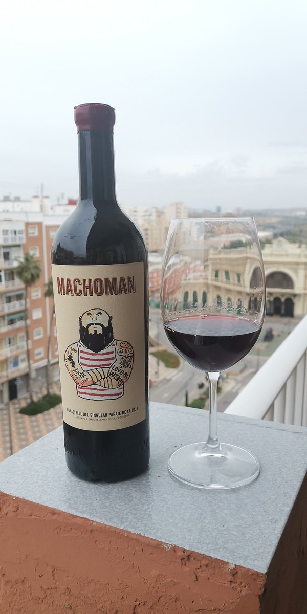 SirMactres's tweet photo. Pues se ha hecho una hora estupenda #winelovers #winetime #machomanmonastrell https://t.co/2Atua3kgH9
