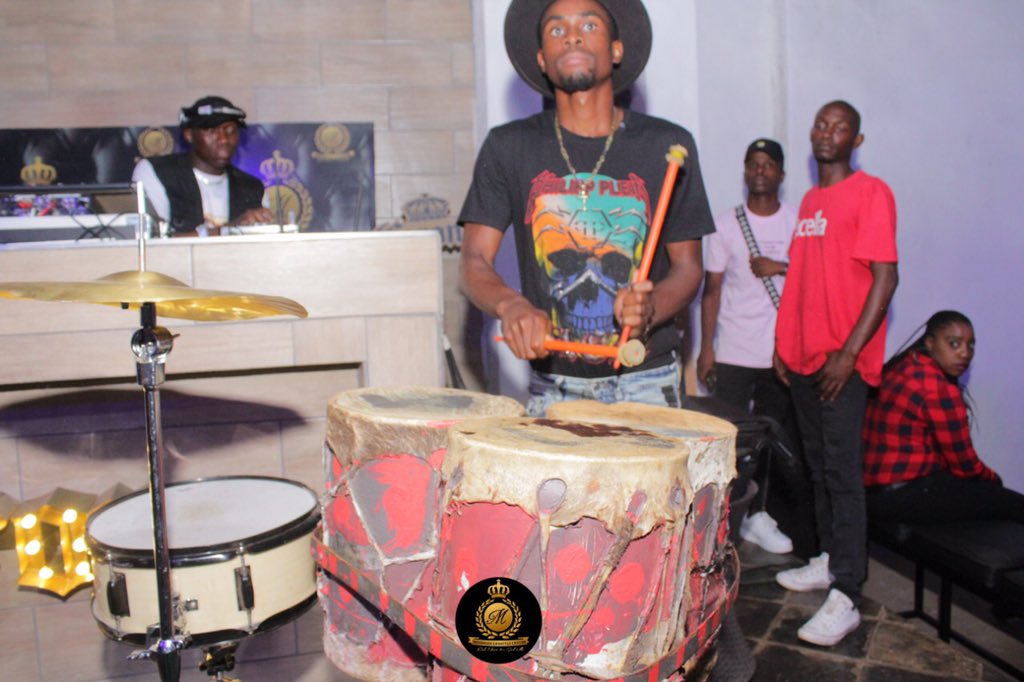 I nominate myself <a href="/ig_mactee/">IG: MacTeeSA🎧👑</a> #MTVBASEment <a href="/MTVBaseSouth/">MTV Base South</a> #Basementbattle