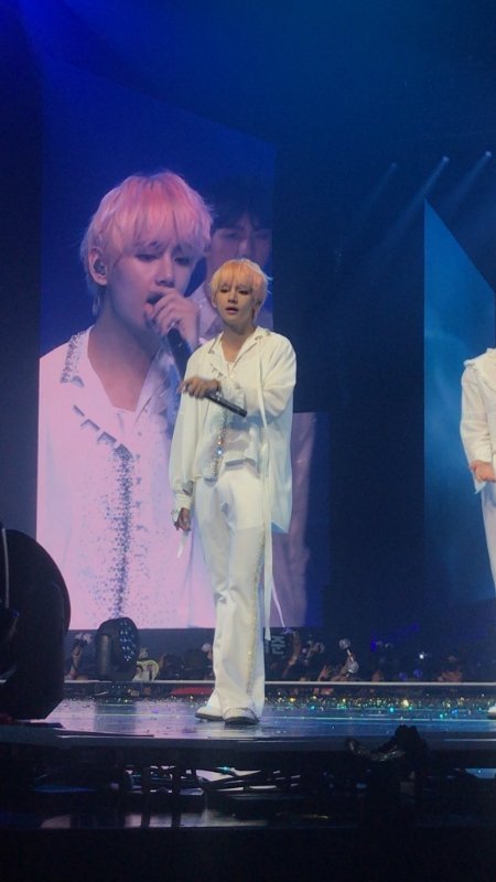 fairytale_EHEH's tweet photo. 거짓말 하지마 천사가 맞잖아ㅠ
폰카태형,,,#mood ㅠ ㅠ 착장 넘 예뿜 https://t.co/HZi8ZCf31p