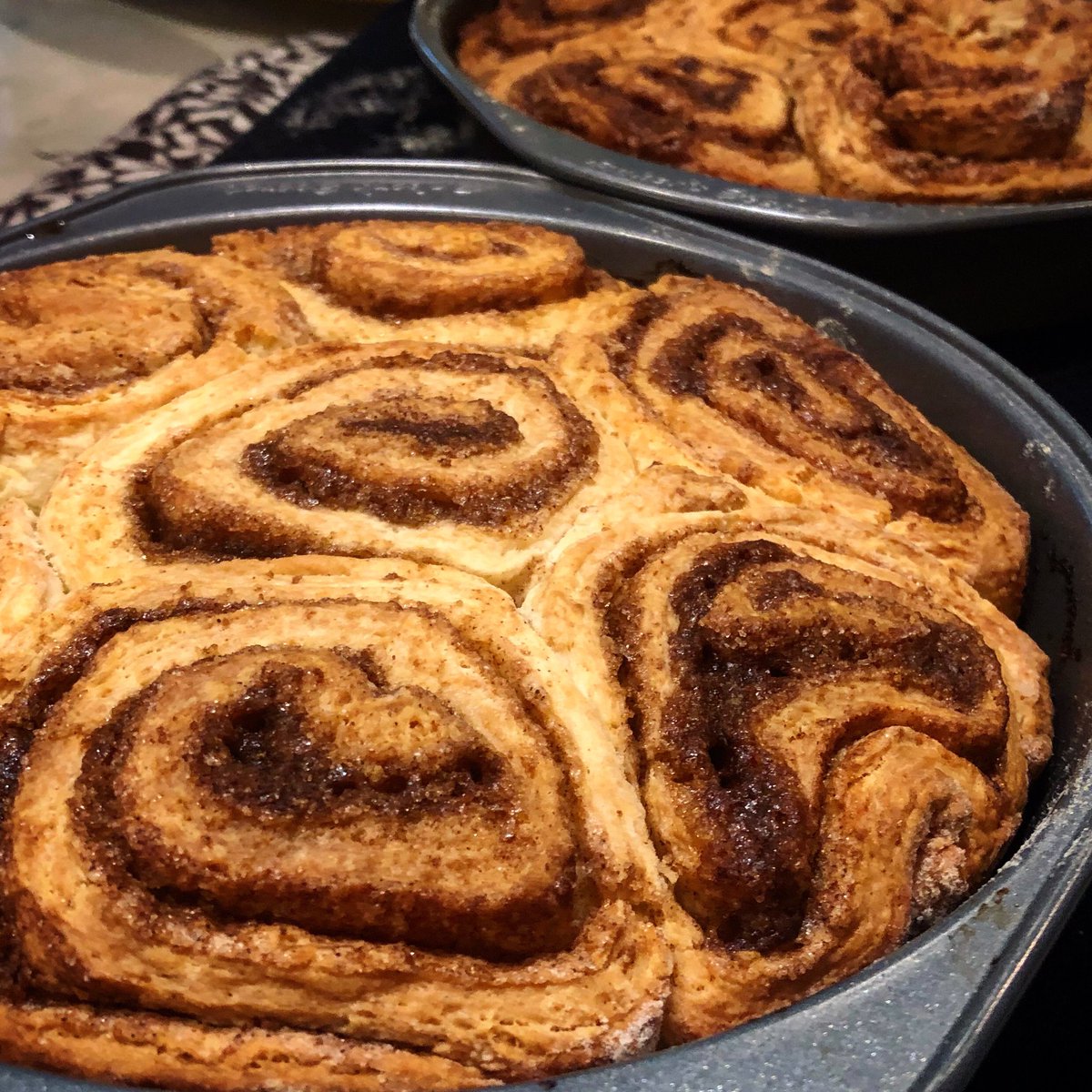 PhillSnel's tweet photo. PATIENCE?!
I have little patience waiting for cinnamon buns to cool!
Sunday treat made by @integralpr is yummy!
@civmin #civminkitchen
#cinnamonrolls #cinnamonbuns #yum #homemade https://t.co/1DTq87HH7T