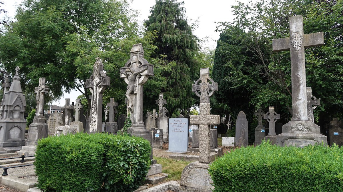 AnnBruen's tweet photo. Glasnevin Cemetery; if you haven’t  experienced a tour there yet definitely put it on the #postlockdownbucketlist
So many famous people &amp; so many important stories from our past
#photomemories #stayhomestaysafe
@EarthandClouds @ThePhotoHour @VisitDublin @LovinDublin @LensAreLive https://t.co/dSfyIaYfGH